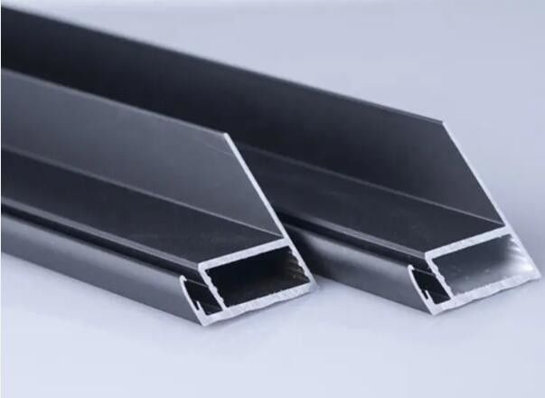 4.8 - 6.6 mm 0,85 - 1,5 mm Dicke Aluminium-Stützrahmen mit Anodisierung